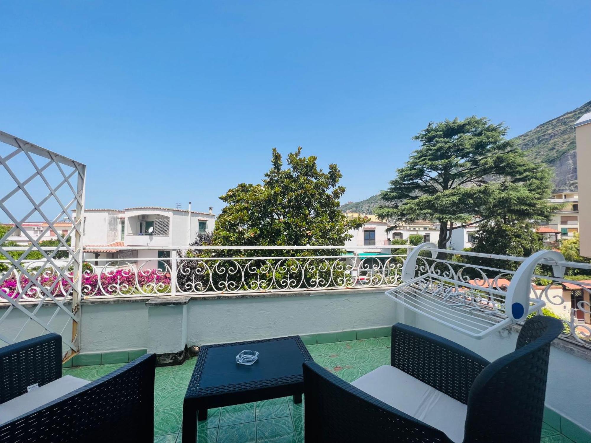 Yourhome - Villa Sorrento Meta Eksteriør billede